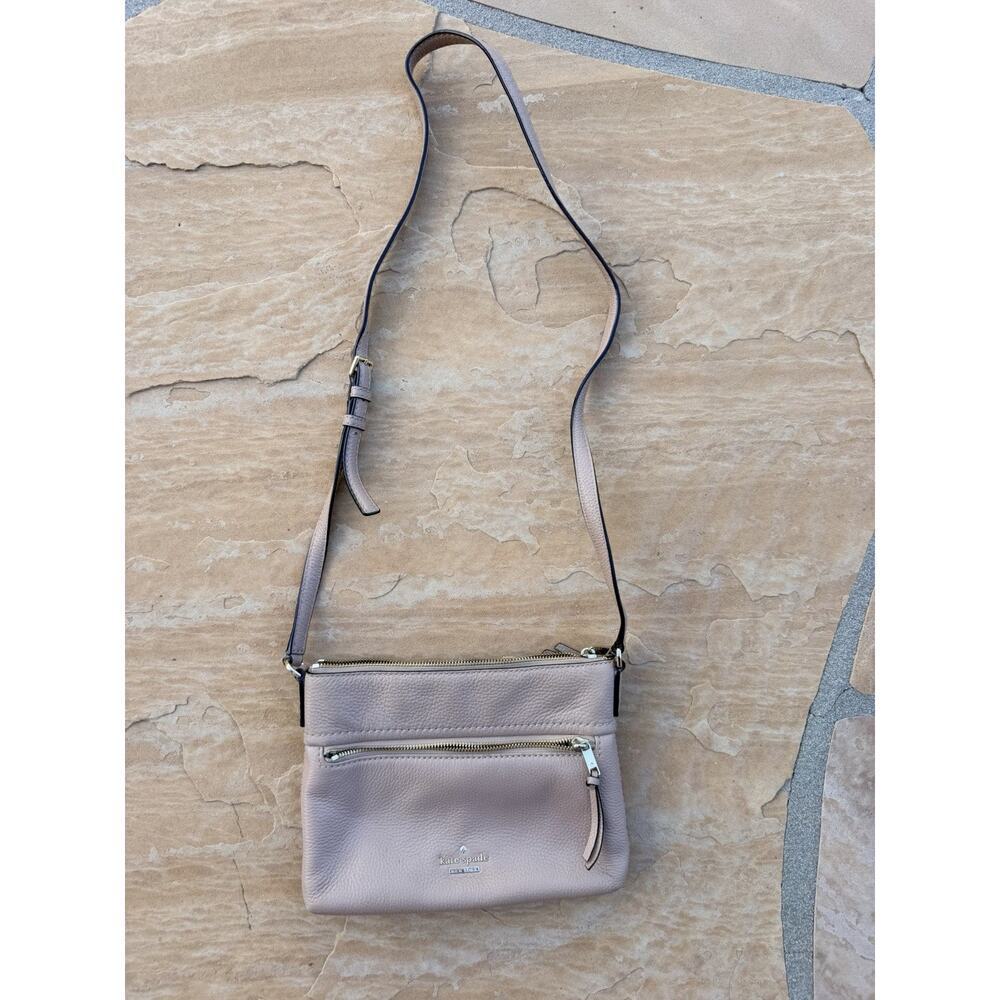 Kate Spade New York Jackson Top Zip Pebbled Leather Crossbody Bag Soft Taupe